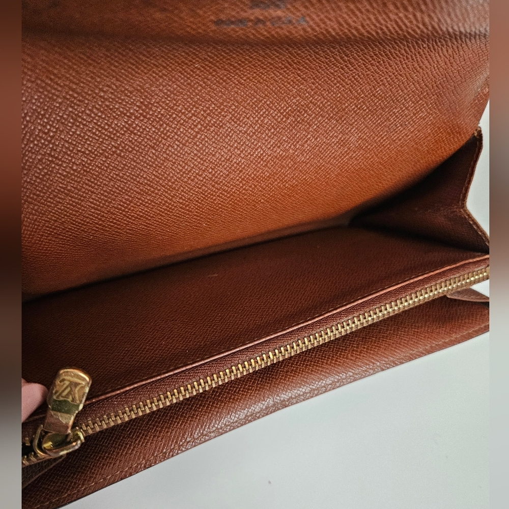 LOUIS VUITTON Vintage Brown Monogram Wallet With COA - Picture 6 of 16